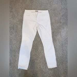 ** SOLD ** Tommy Hilfiger skinny white jeans size 10